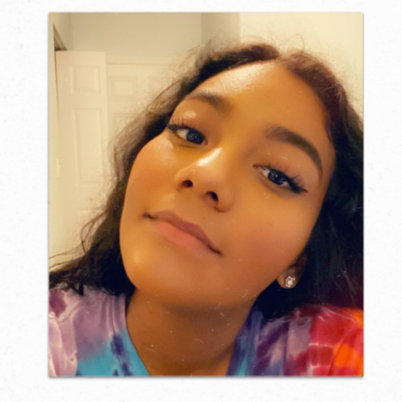 Meet your Posher, Juliette - Picture 1 of 1